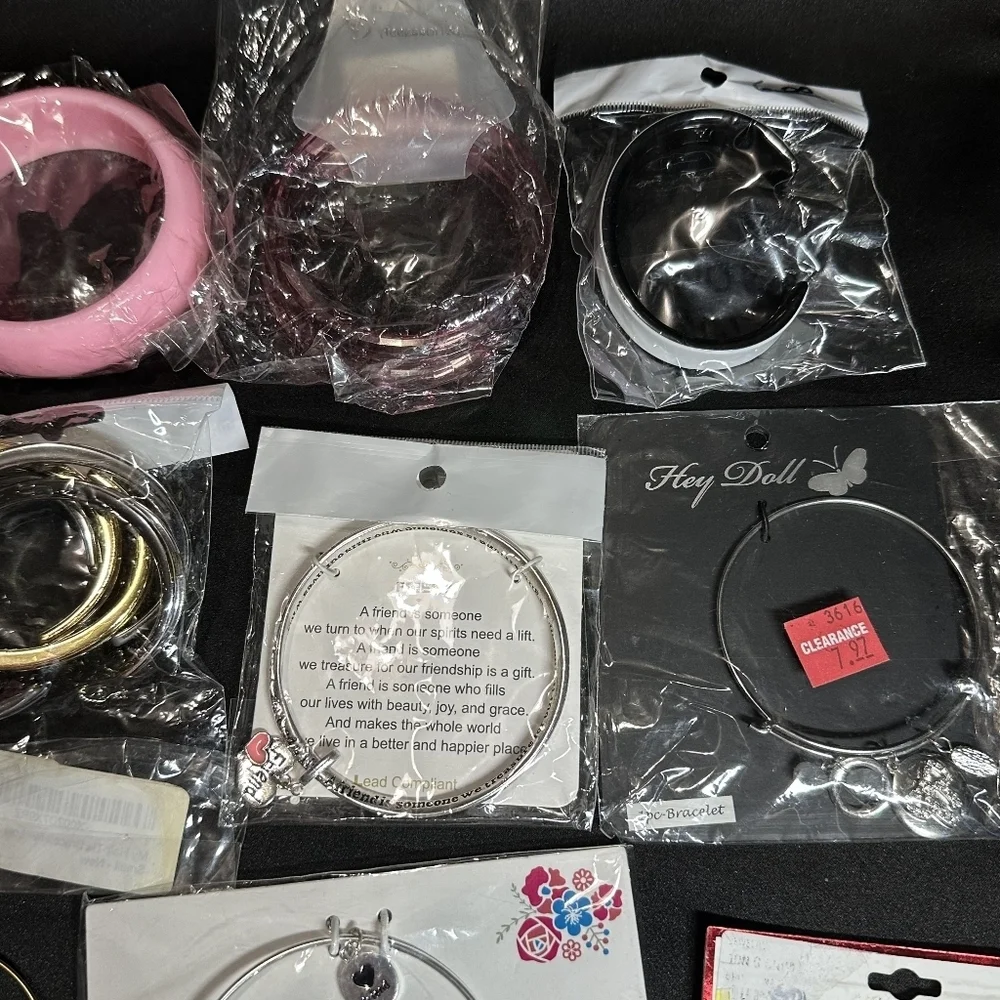 J432 Bulk Bundle of 25 NWT Bangle Bracelets